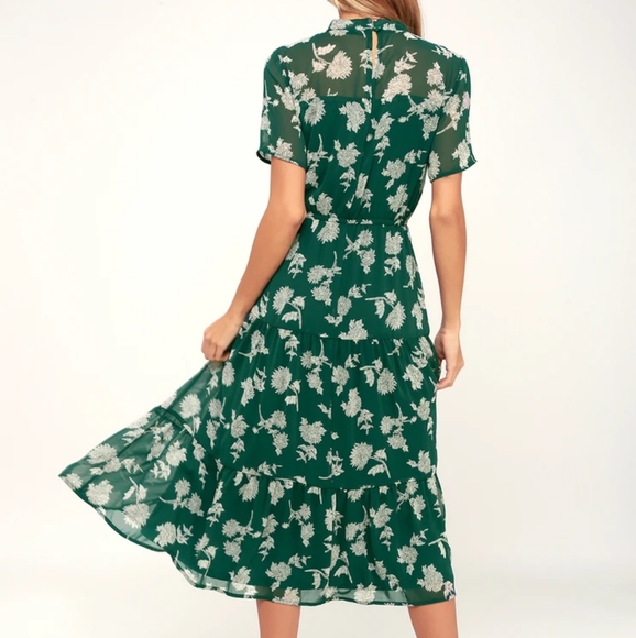 SOLD NWT Lulus Floral Print Midi Dress - Picture 2 of 6
